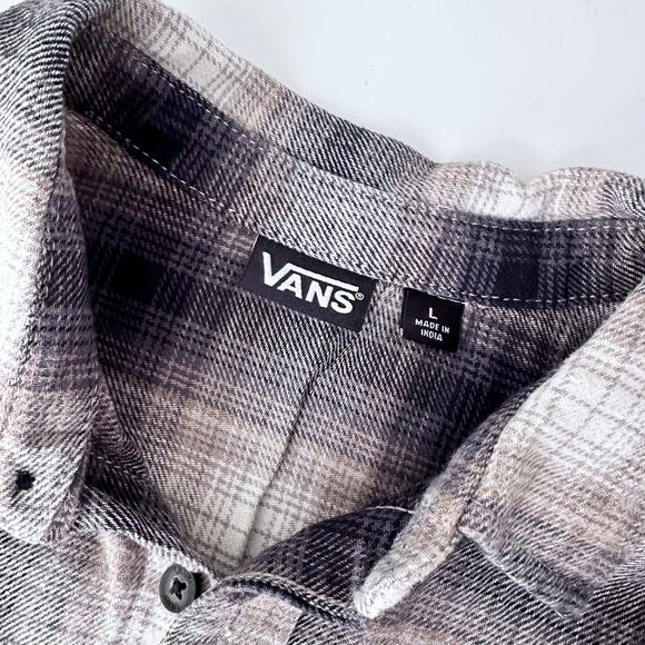 Vans Boy's Plaid Flannel Button-Up Shirt - Large - Picture 4 of 4